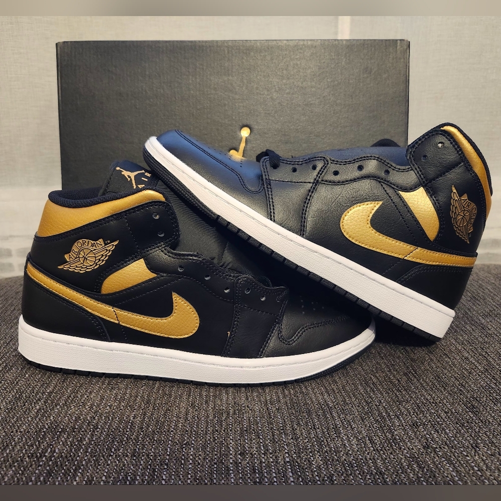 Air Jordan 1 MID